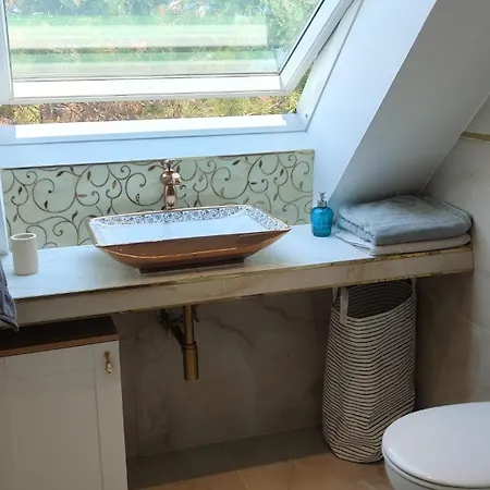 Angelina Вилла *