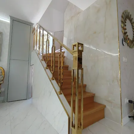 Villa Angelina *